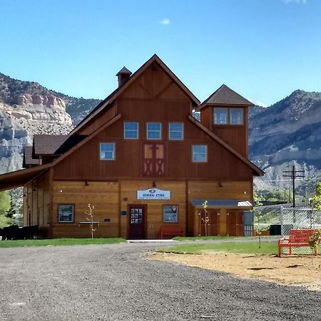 Castle Gate Rv Park Hotel Helper Екстериор снимка