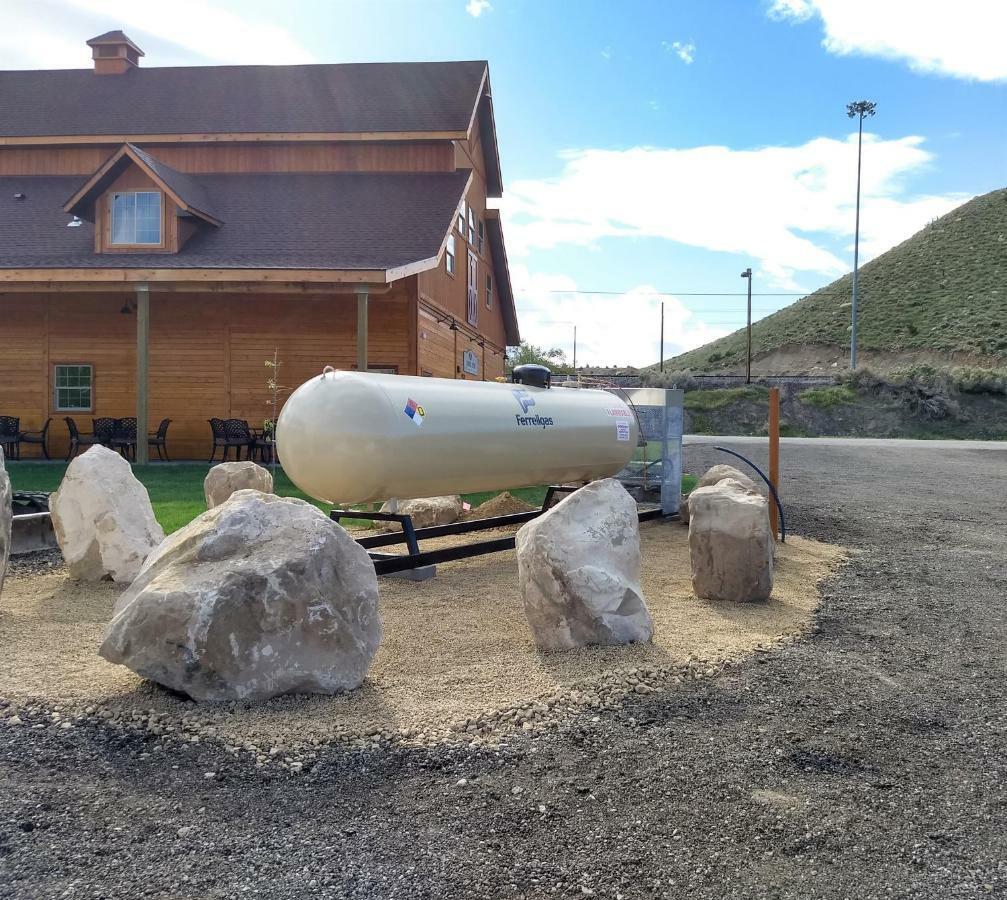 Castle Gate Rv Park Hotel Helper Екстериор снимка