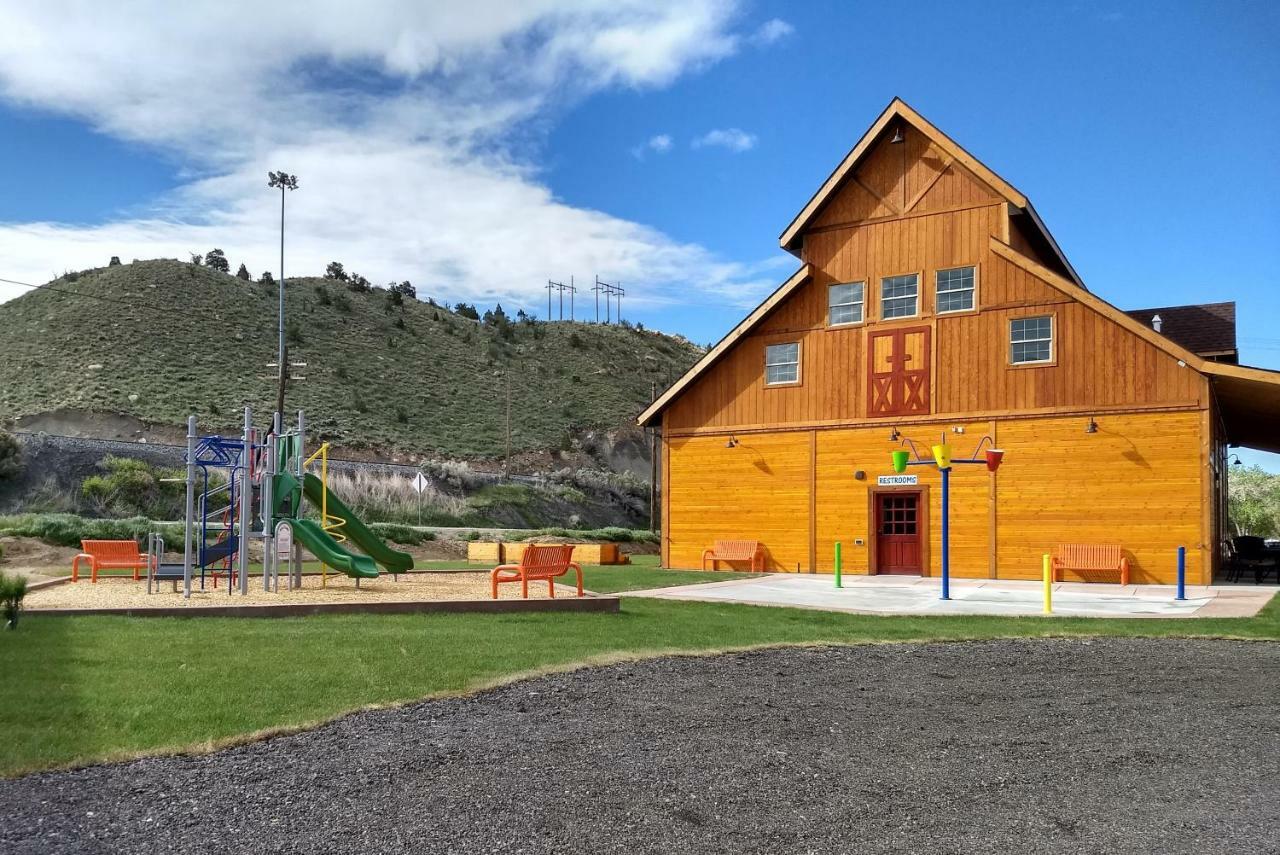 Castle Gate Rv Park Hotel Helper Екстериор снимка