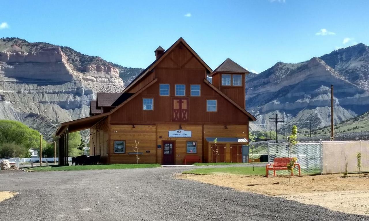 Castle Gate Rv Park Hotel Helper Екстериор снимка