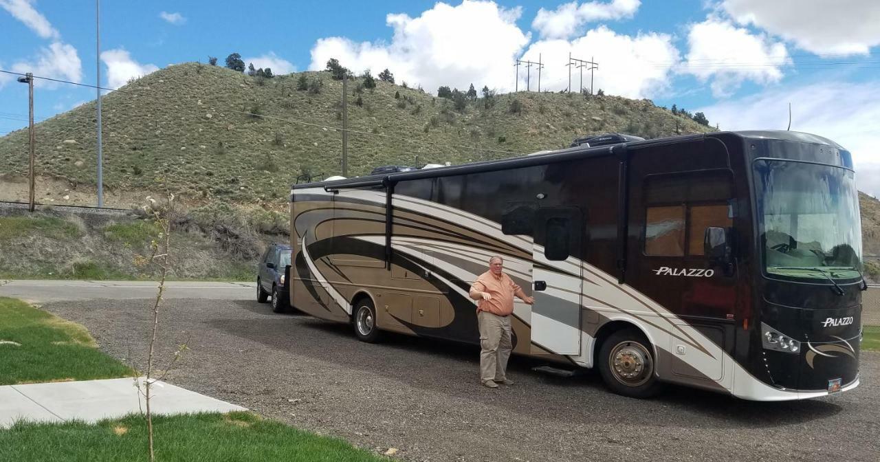 Castle Gate Rv Park Hotel Helper Екстериор снимка