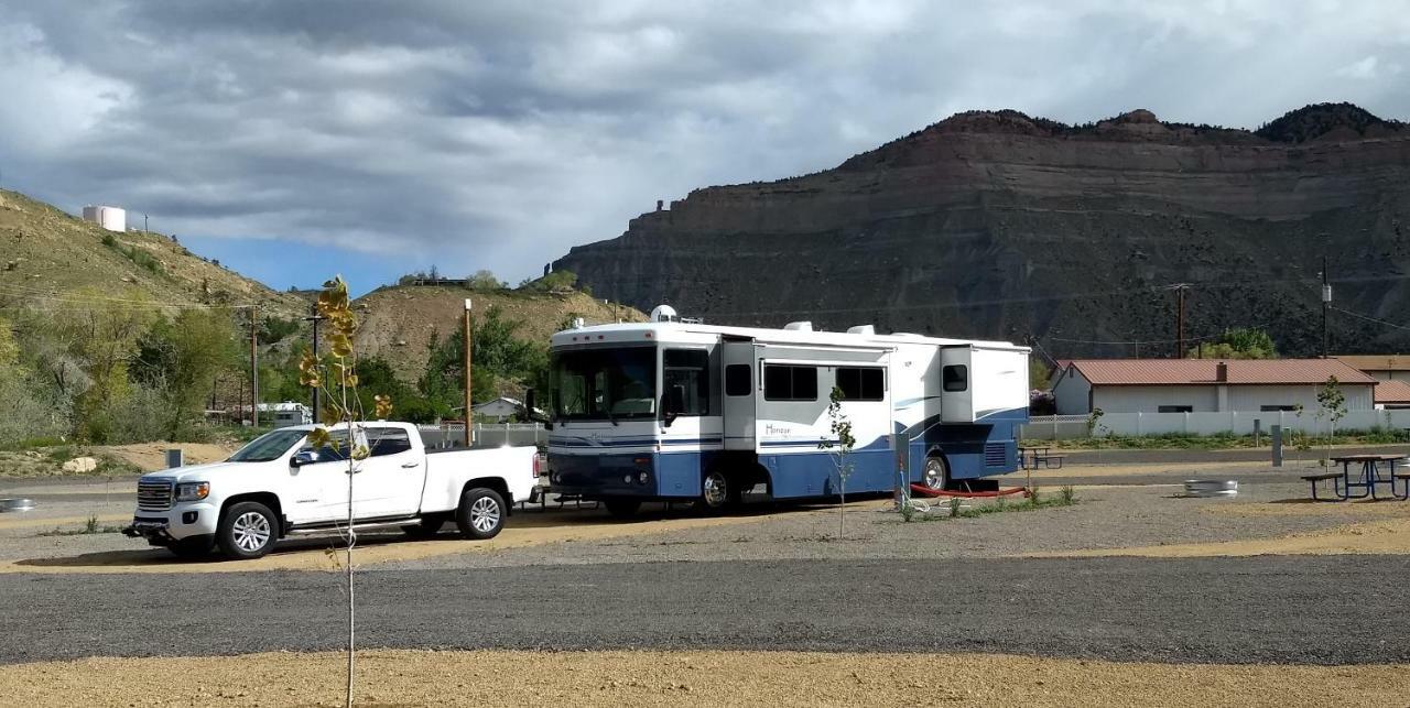 Castle Gate Rv Park Hotel Helper Екстериор снимка