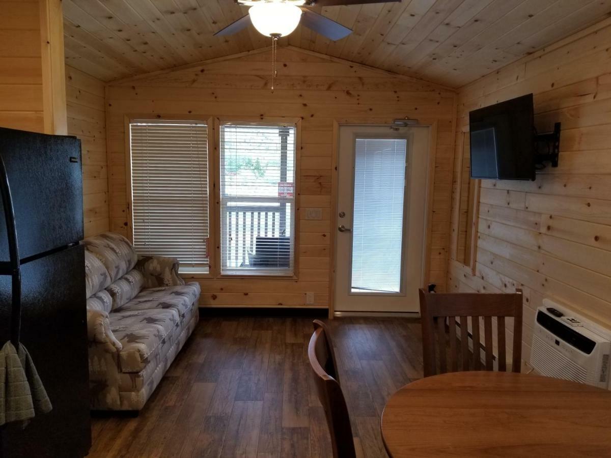 Castle Gate Rv Park Hotel Helper Екстериор снимка